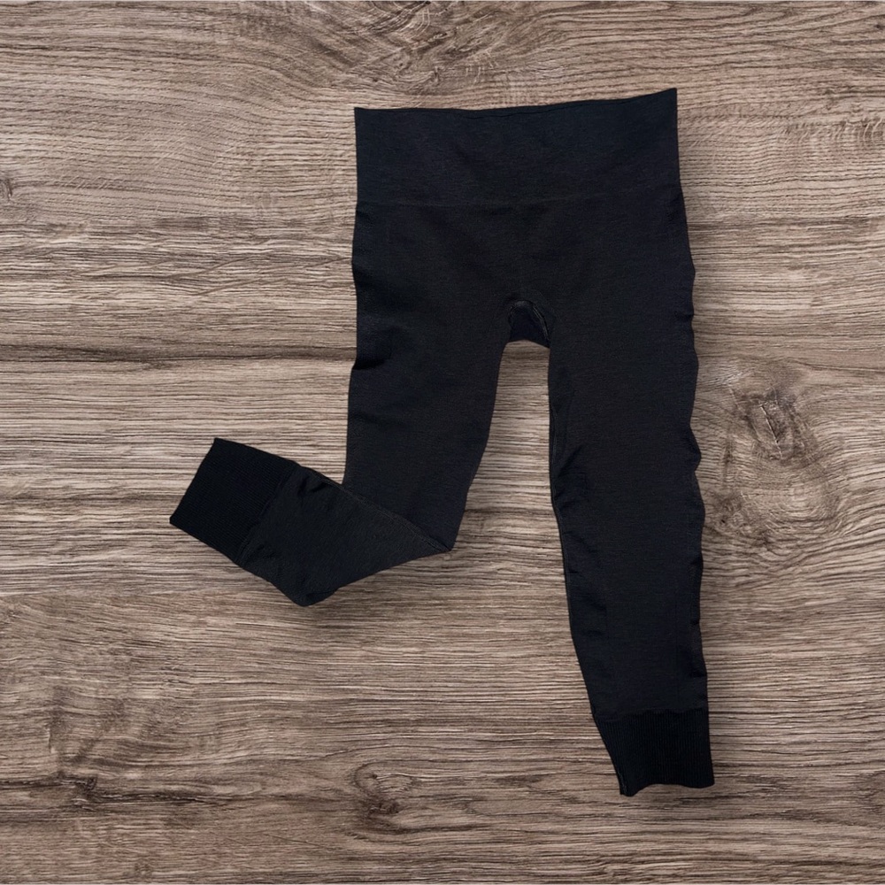 LULULEMON | WOMENS EBB TO STREET SEAMLESS RIBBED CUFF LEGGINGS BLACK